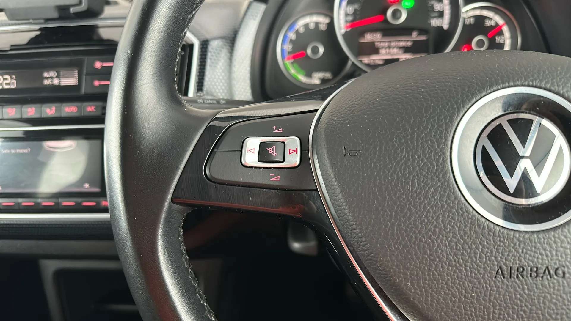 2022 VOLKSWAGEN UP 2022 VOLKSWAGEN UP