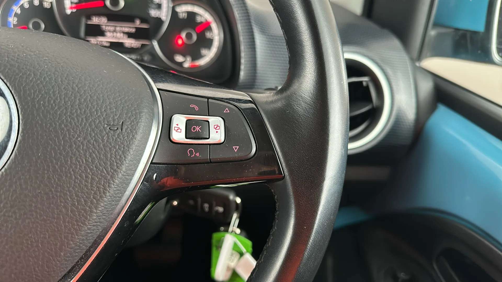 2022 VOLKSWAGEN UP 2022 VOLKSWAGEN UP