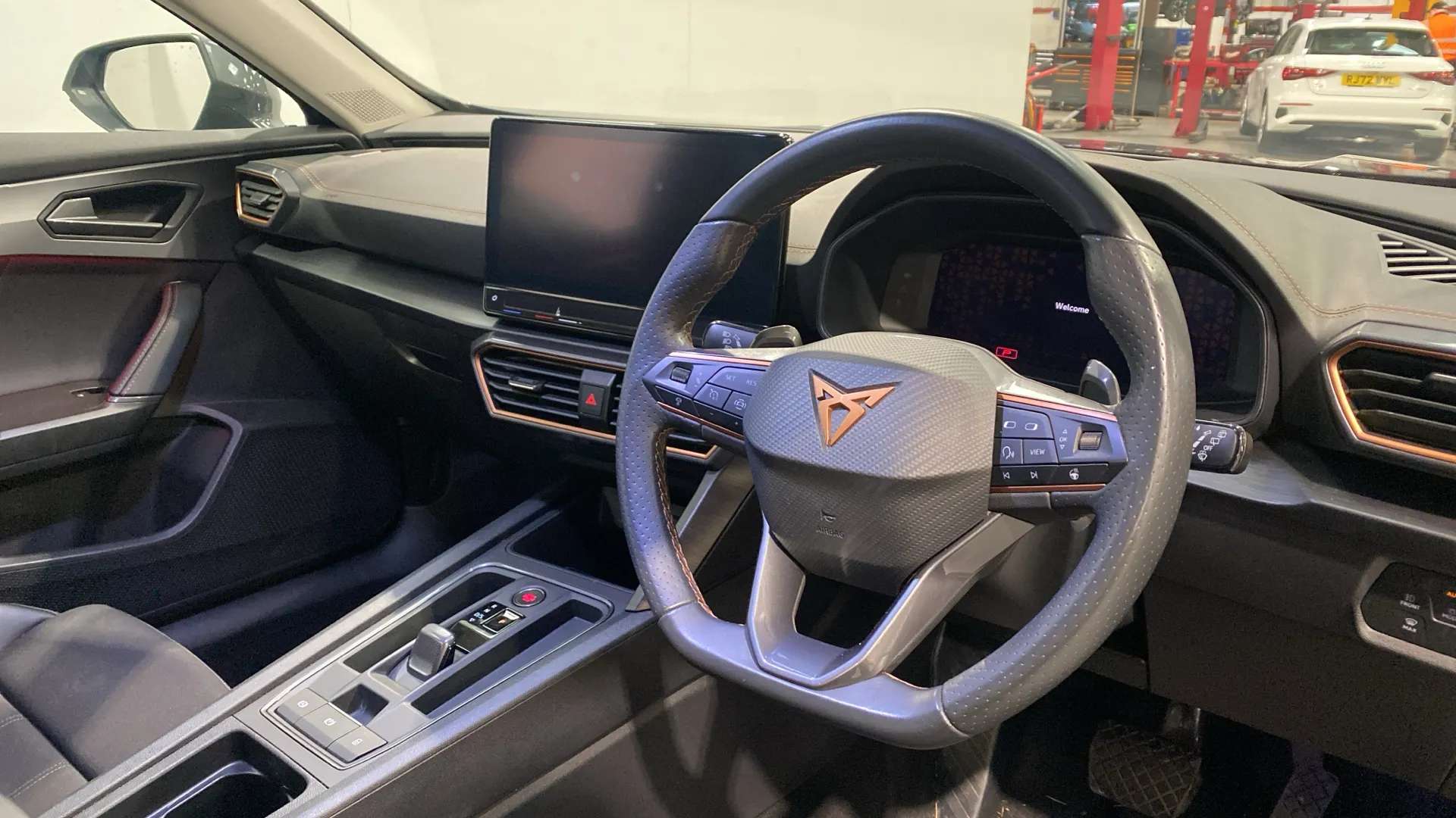A 2024 CUPRA FORMENTOR 1.4 eHybrid 204 V1 DSG A 2024 CUPRA FORMENTOR 1.4 eHybrid 204 V1 DSG