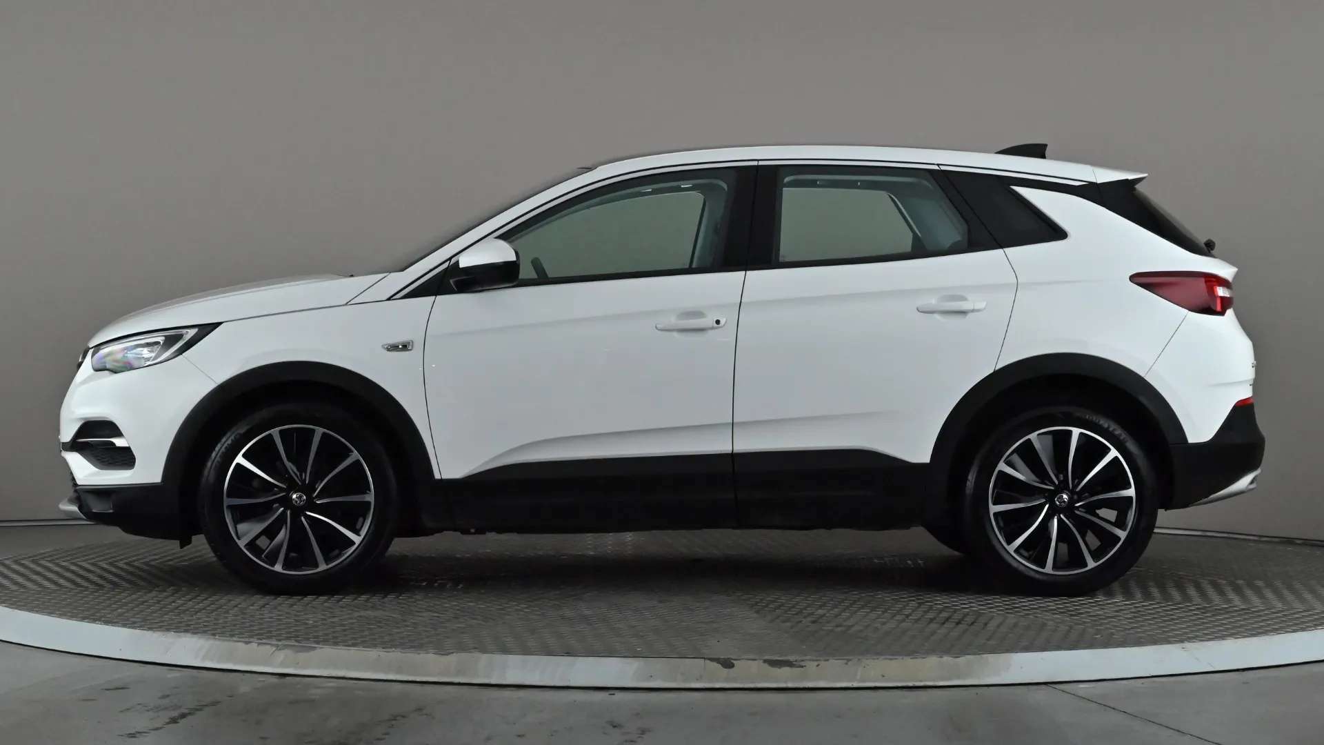 A 2020 VAUXHALL GRANDLAND X 1.2 Turbo Elite Nav A 2020 VAUXHALL GRANDLAND X 1.2 Turbo Elite Nav