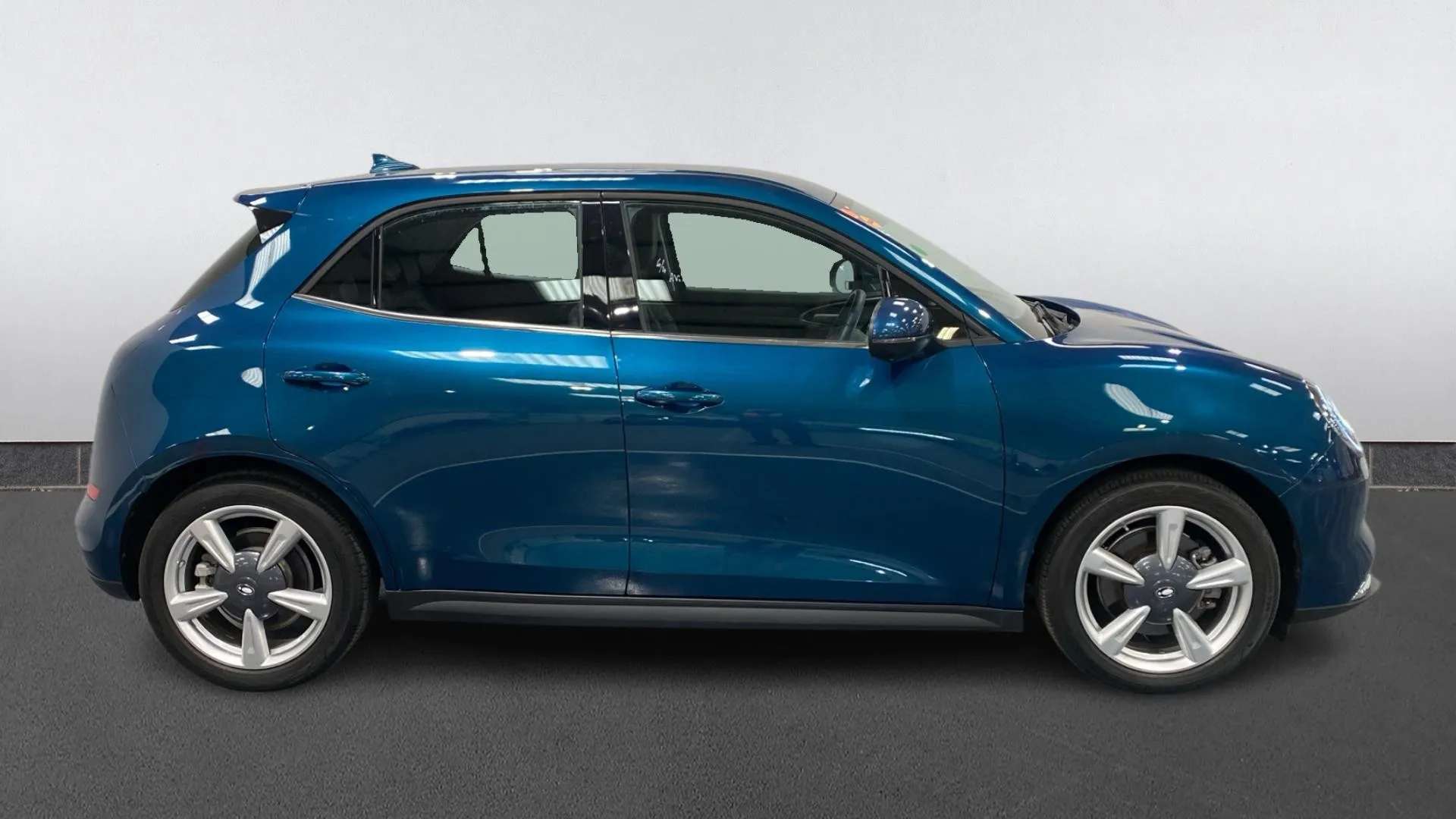 A 2024 GWM ORA 03 126kW Pure+ 48kWh Auto A 2024 GWM ORA 03 126kW Pure+ 48kWh Auto