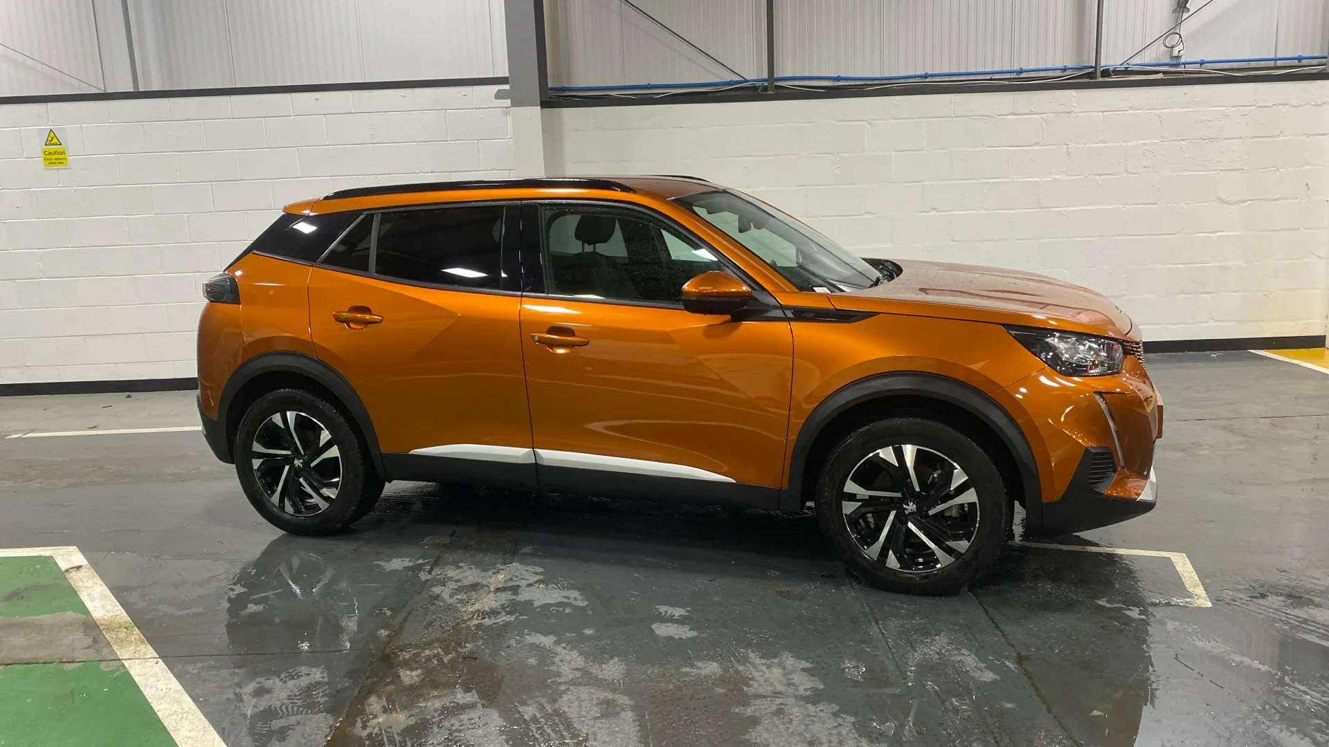 A 2021 PEUGEOT 2008 100kW Allure 50kWh Auto A 2021 PEUGEOT 2008 100kW Allure 50kWh Auto