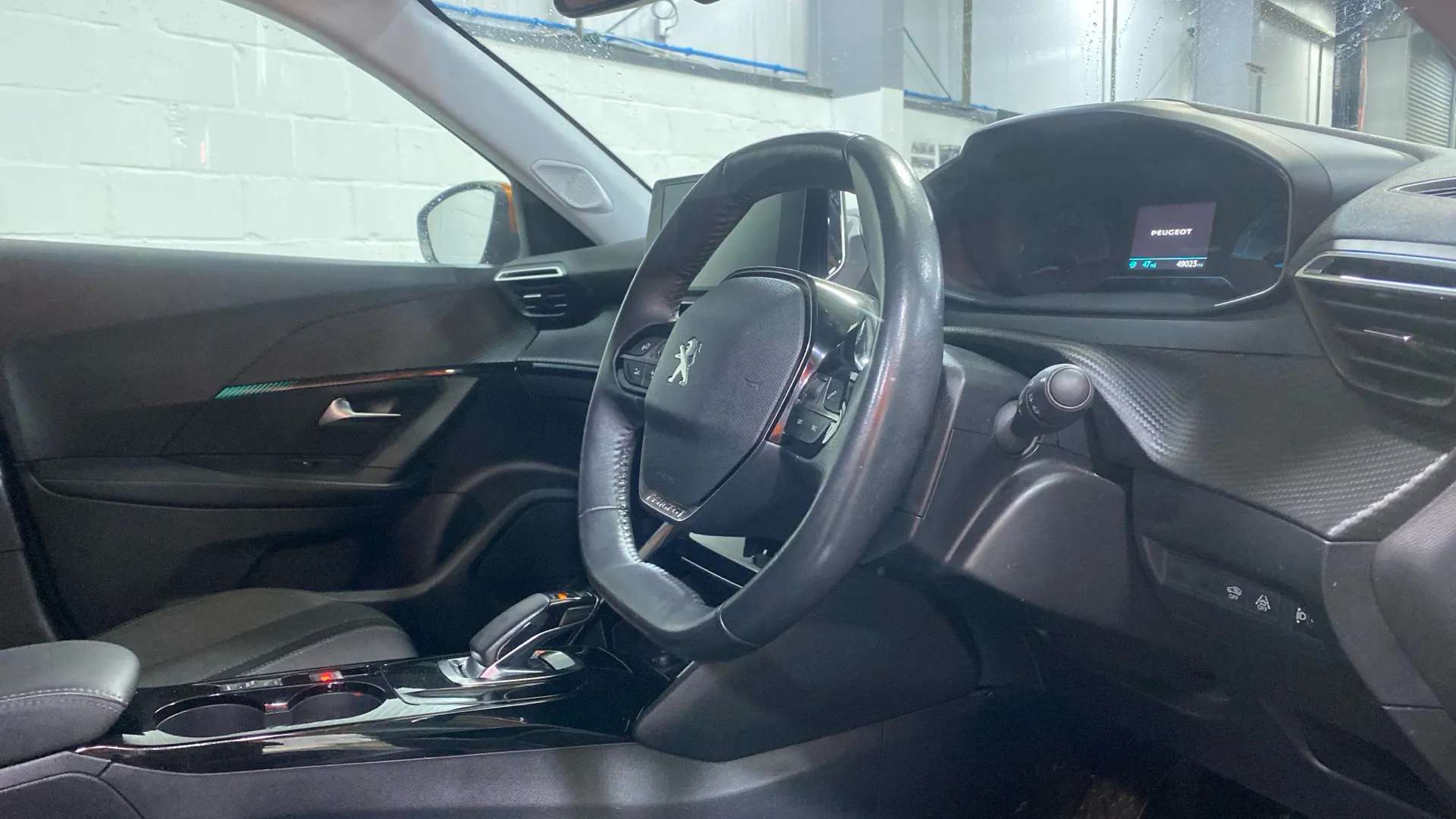 A 2021 PEUGEOT 2008 100kW Allure 50kWh Auto A 2021 PEUGEOT 2008 100kW Allure 50kWh Auto
