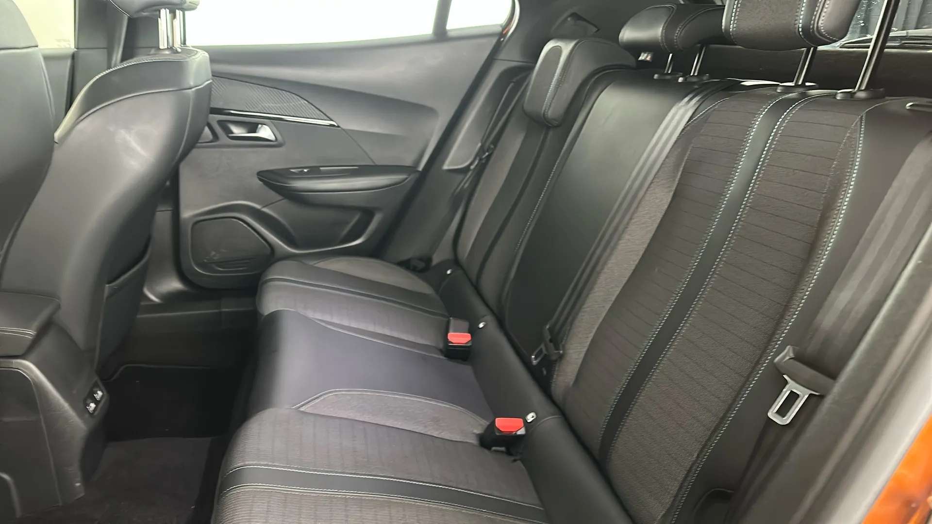 2021 PEUGEOT 2008 2021 PEUGEOT 2008