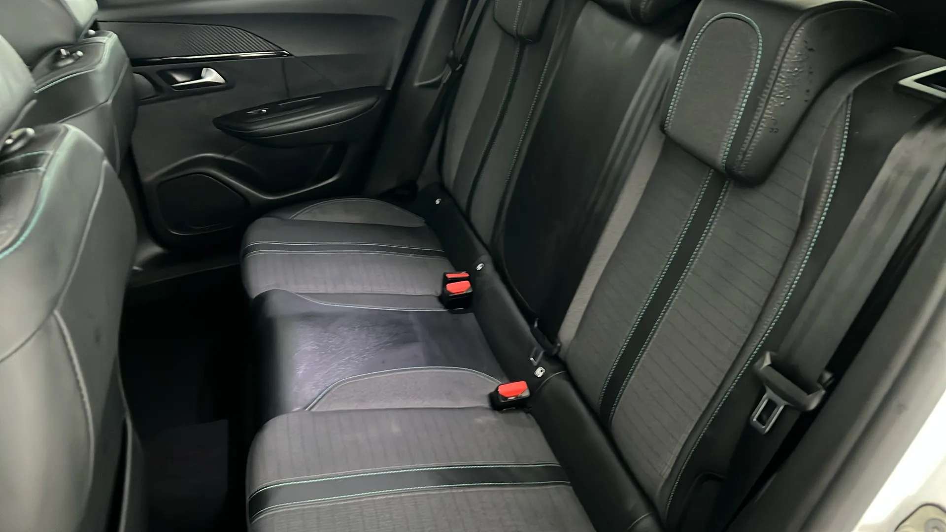 2021 PEUGEOT 2008 2021 PEUGEOT 2008