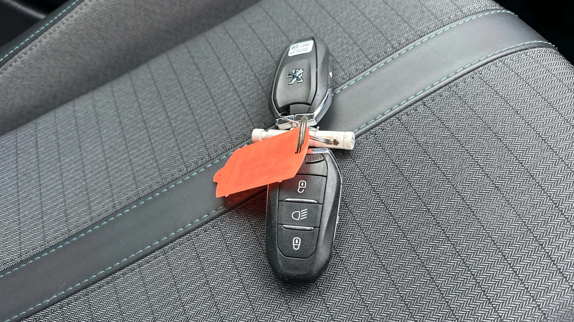 2020 PEUGEOT 208 2020 PEUGEOT 208