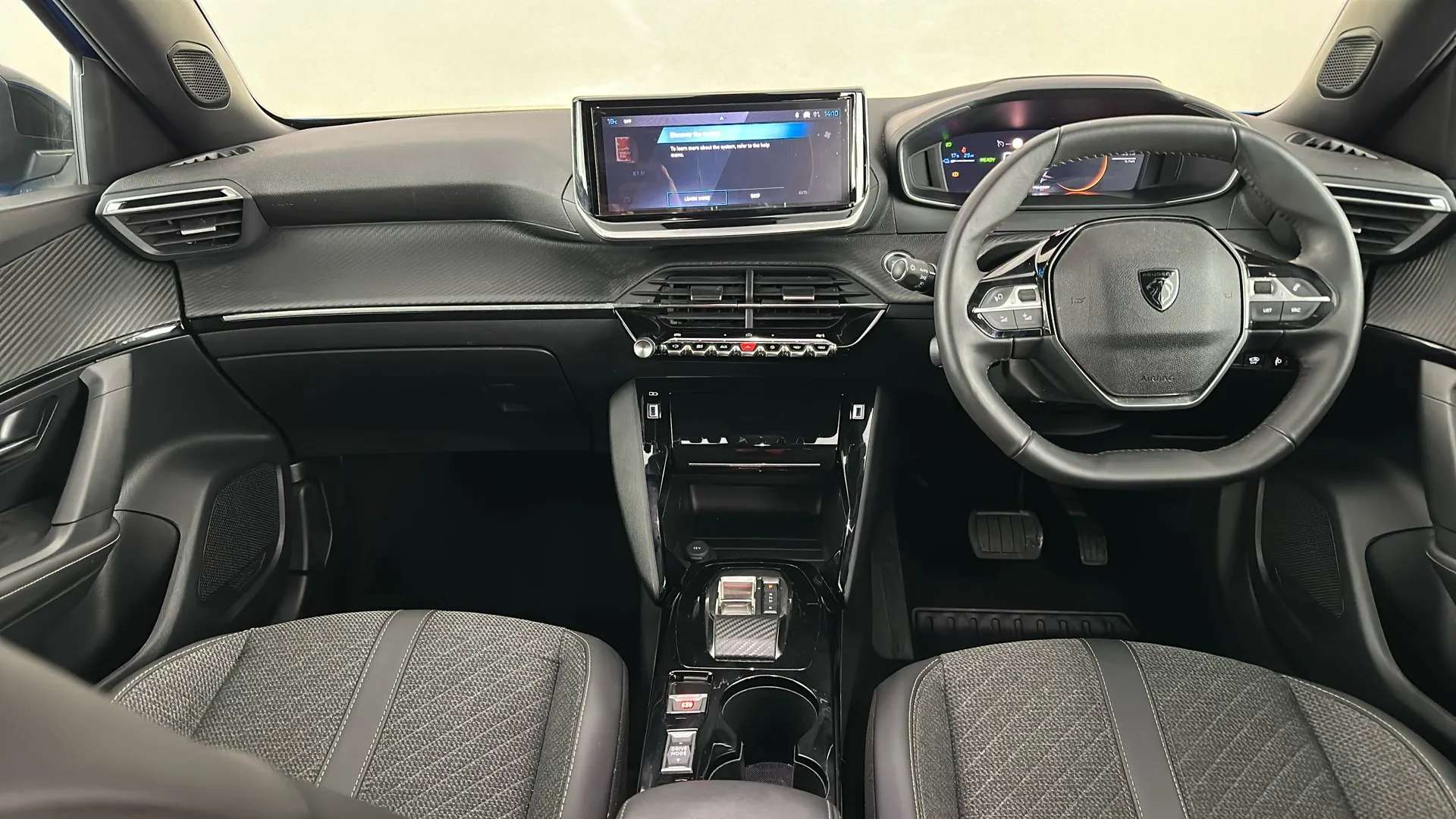 2024 PEUGEOT 2008 2024 PEUGEOT 2008