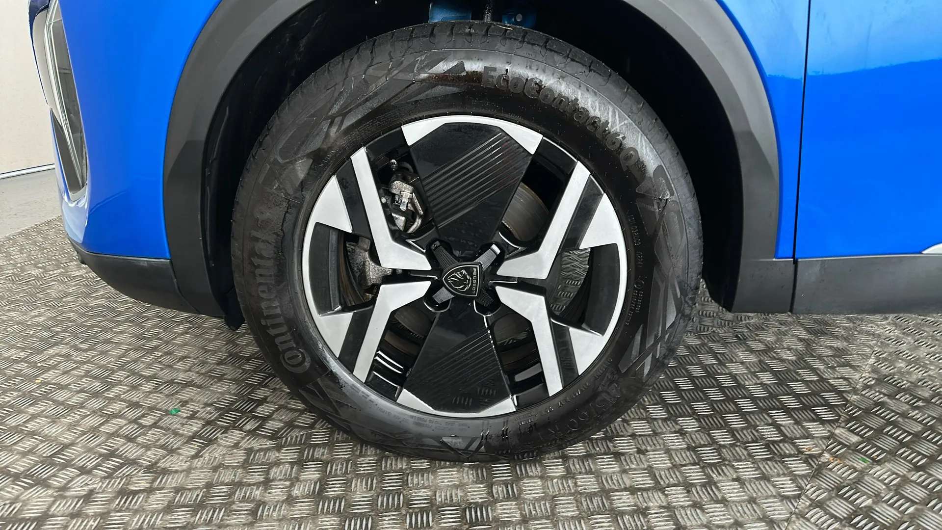 2024 PEUGEOT 2008 2024 PEUGEOT 2008