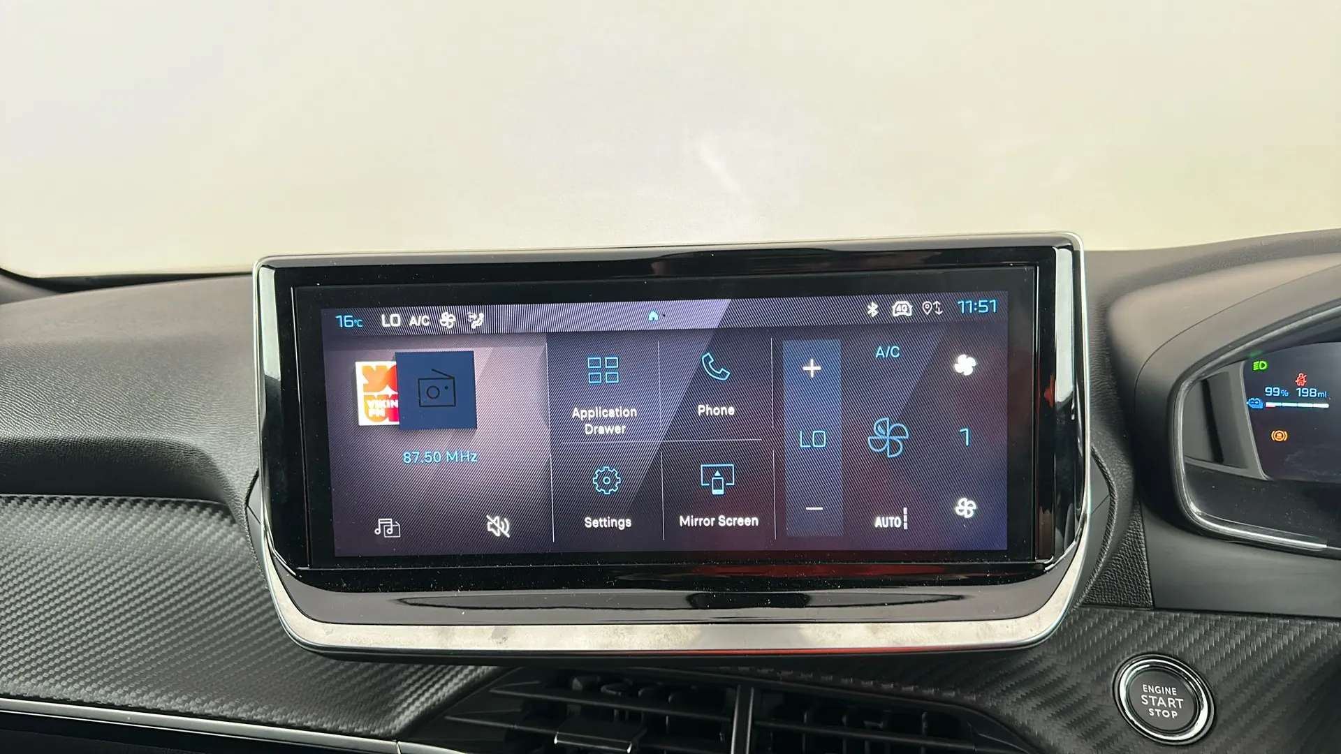 2024 PEUGEOT 2008 2024 PEUGEOT 2008