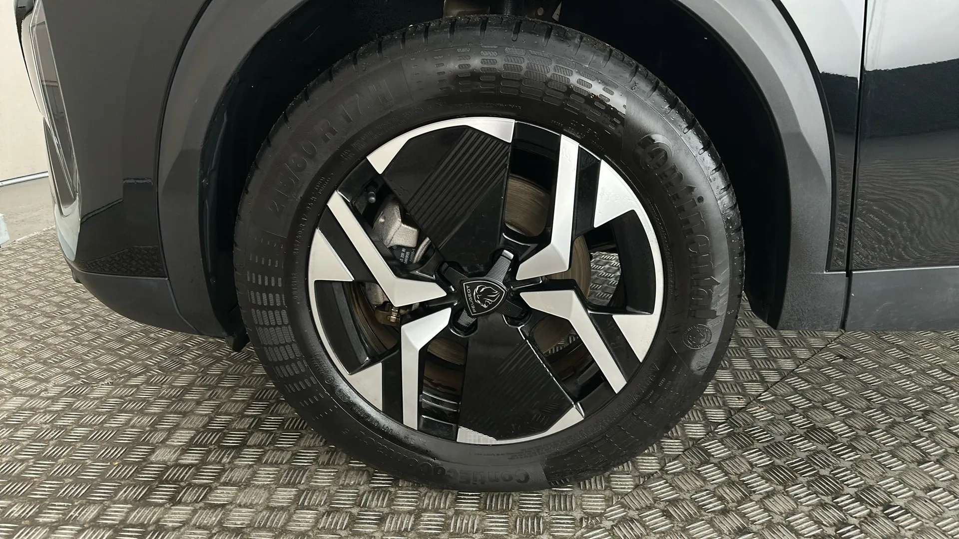 2024 PEUGEOT 2008 2024 PEUGEOT 2008