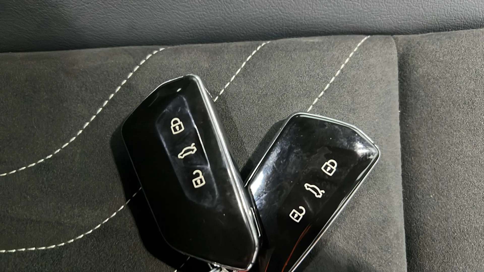 2023 VOLKSWAGEN ID.4 2023 VOLKSWAGEN ID.4