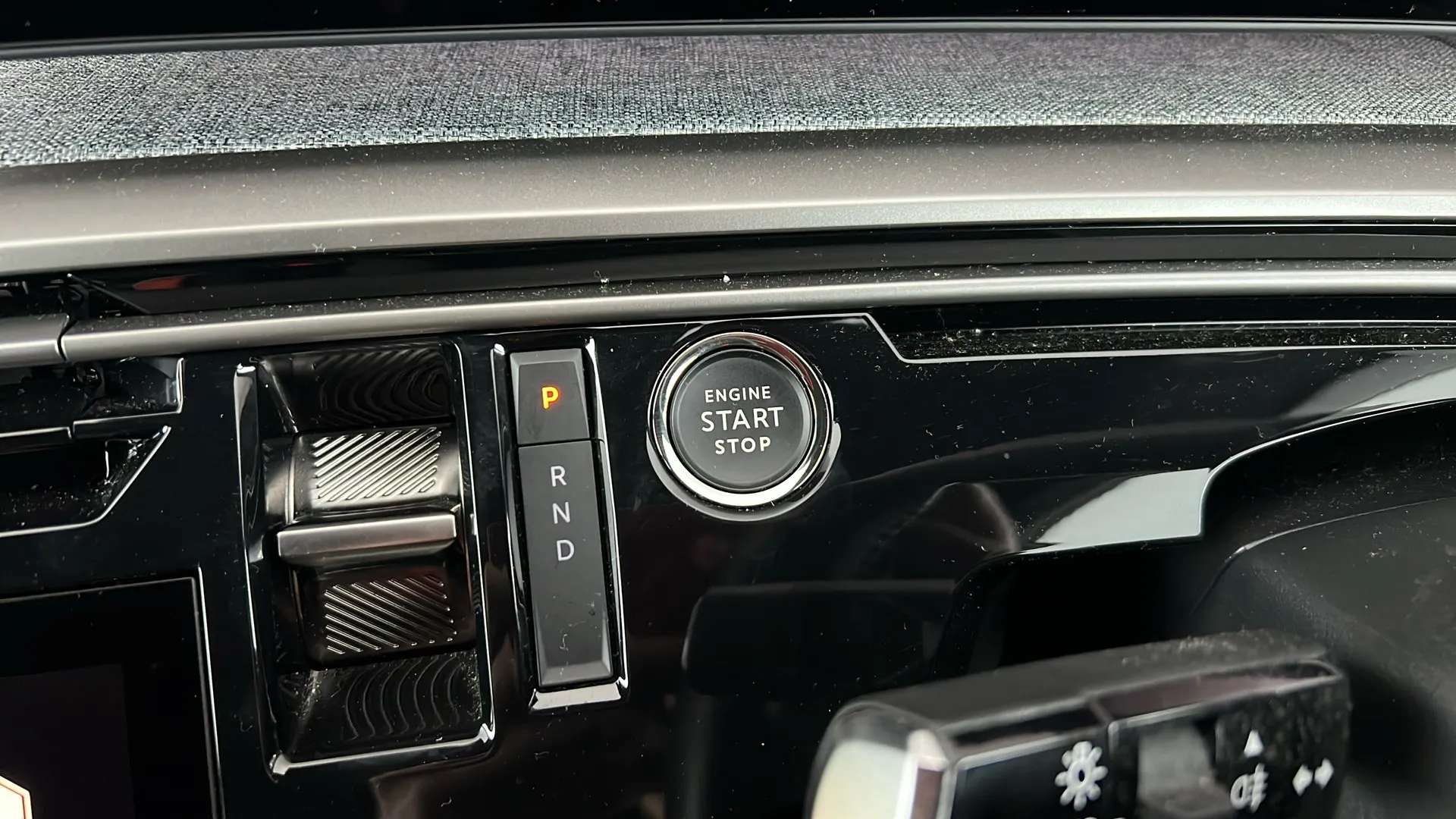 2024 PEUGEOT 3008 2024 PEUGEOT 3008