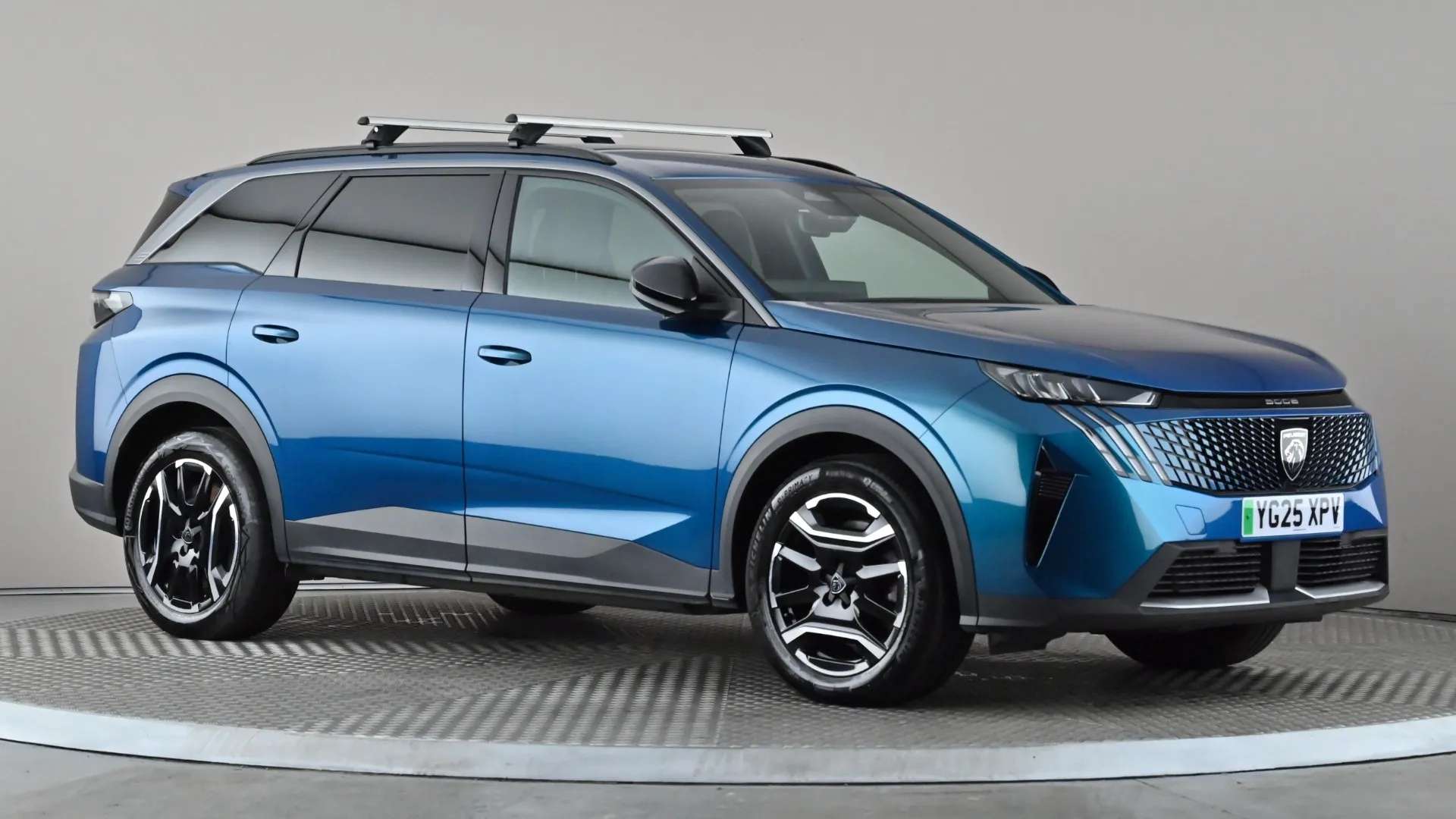 A 2025 PEUGEOT 5008 157kW Allure 73kWh Auto A 2025 PEUGEOT 5008 157kW Allure 73kWh Auto