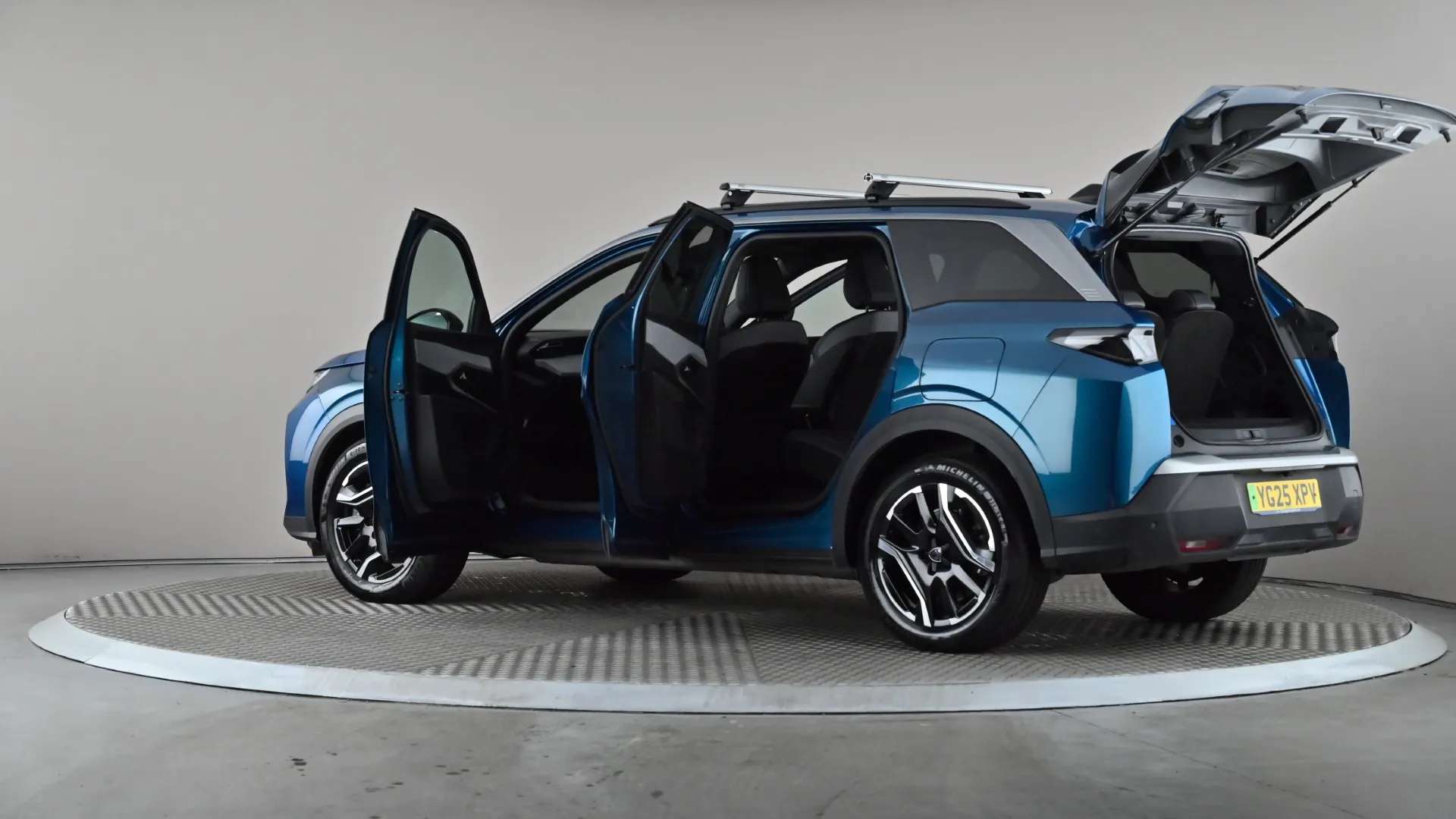 2025 PEUGEOT 5008 2025 PEUGEOT 5008