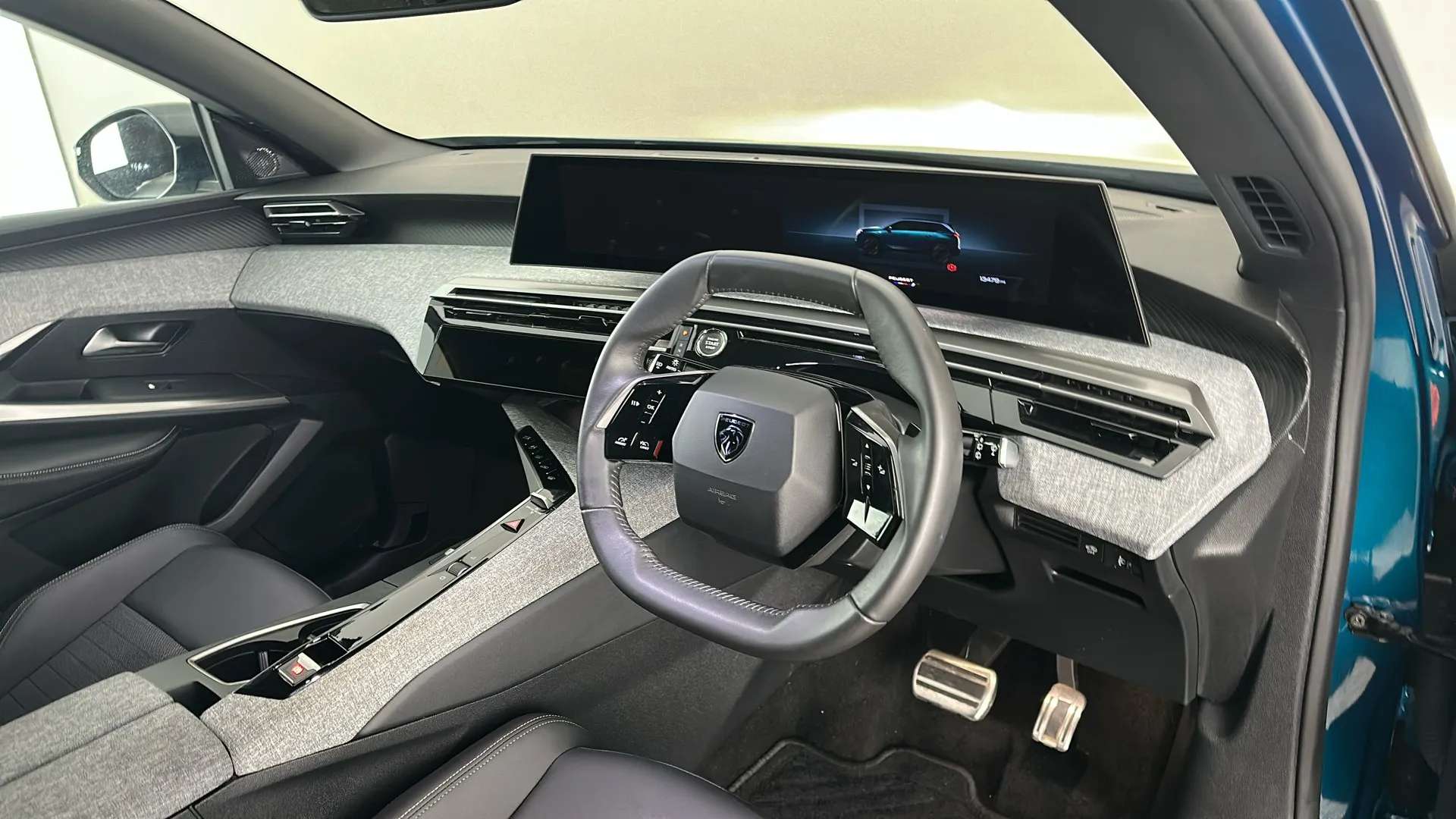 2025 PEUGEOT 5008 2025 PEUGEOT 5008