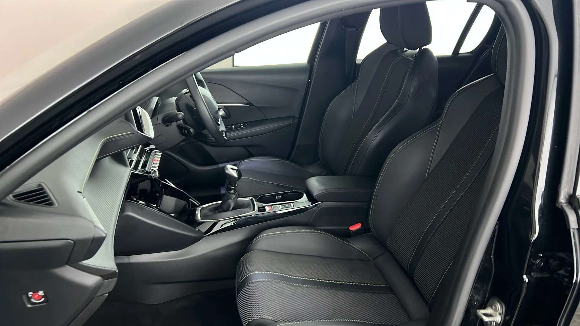 2024 PEUGEOT 208 2024 PEUGEOT 208