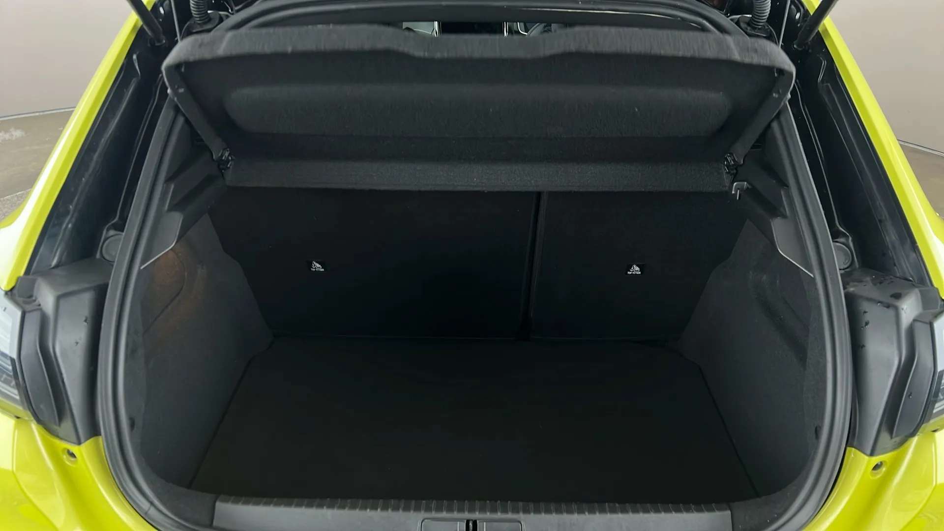 2024 PEUGEOT 208 2024 PEUGEOT 208