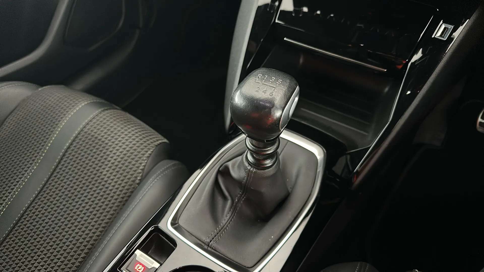 2023 PEUGEOT 208 2023 PEUGEOT 208