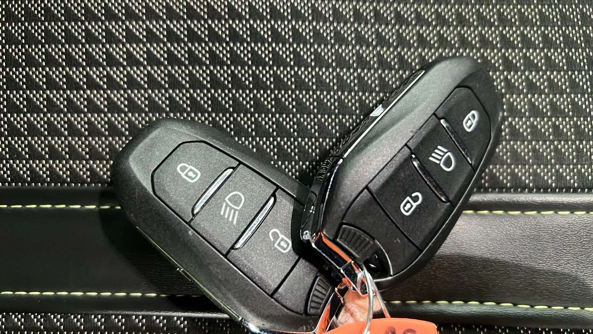 2023 PEUGEOT 208 2023 PEUGEOT 208