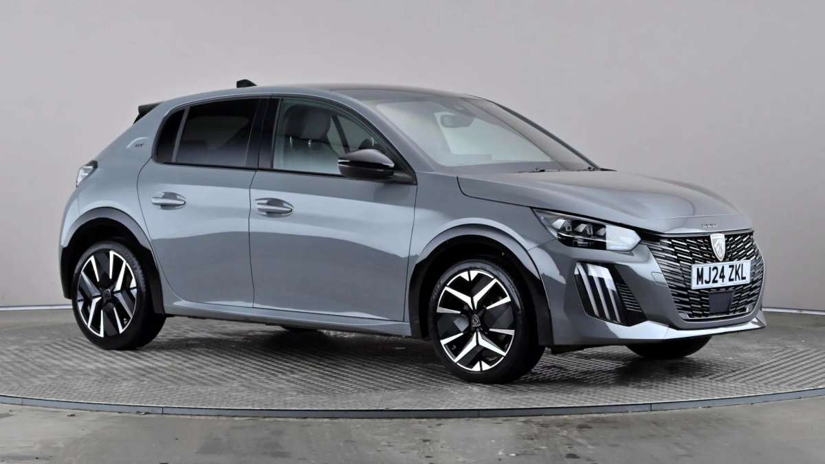 Check out this Peugeot 208 2024 Petrol Manual