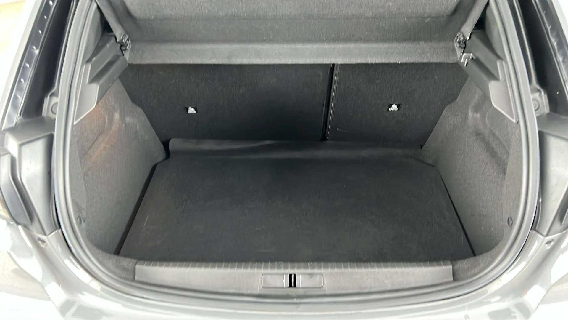 2024 PEUGEOT 208 2024 PEUGEOT 208