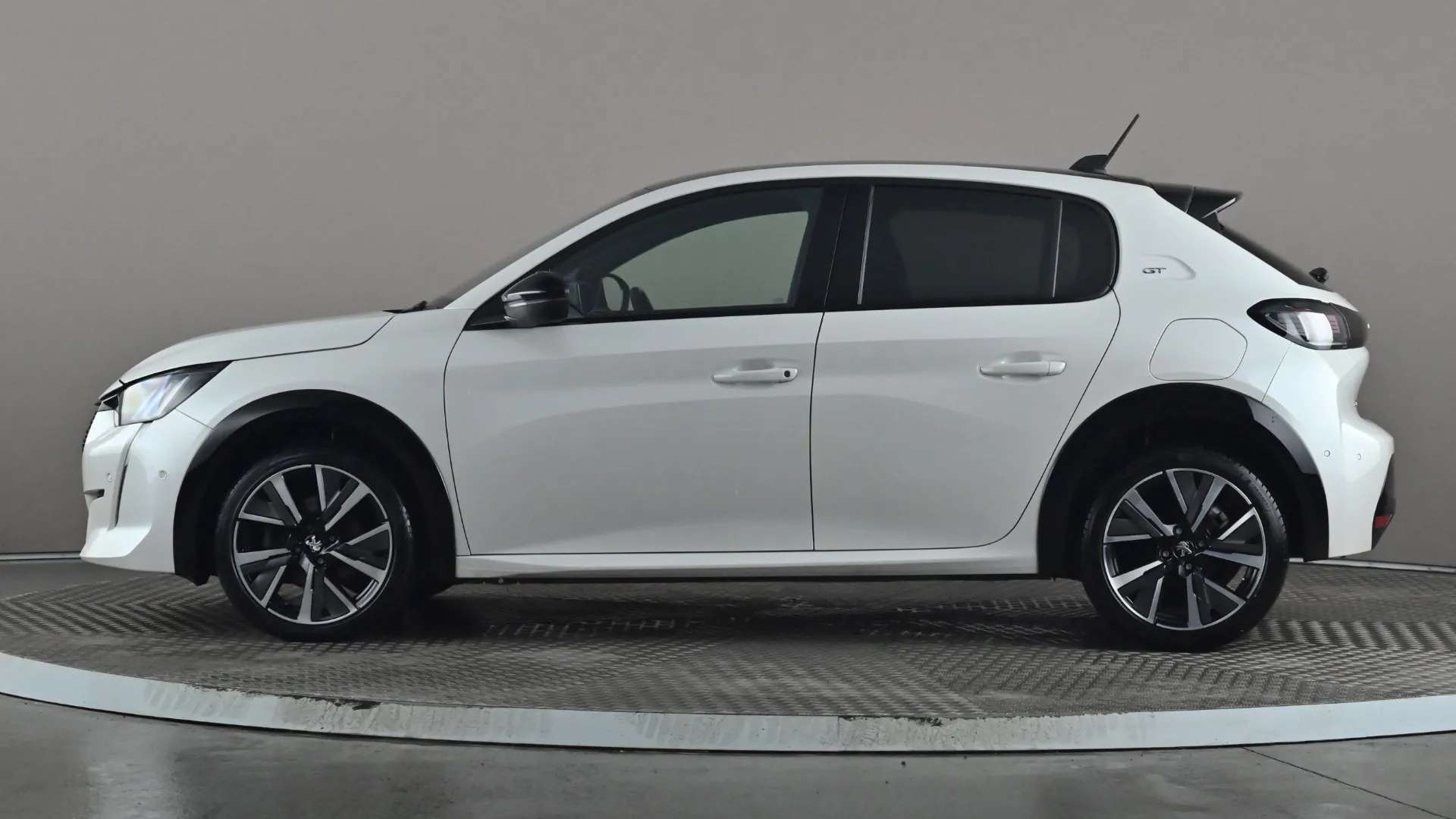 A 2022 PEUGEOT 208 1.2 PureTech 100 GT A 2022 PEUGEOT 208 1.2 PureTech 100 GT