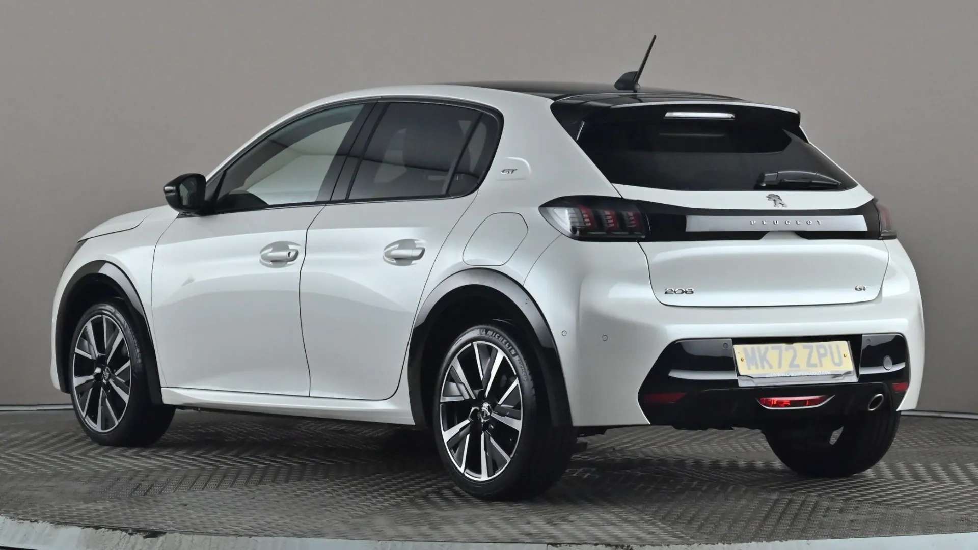 A 2022 PEUGEOT 208 1.2 PureTech 100 GT A 2022 PEUGEOT 208 1.2 PureTech 100 GT