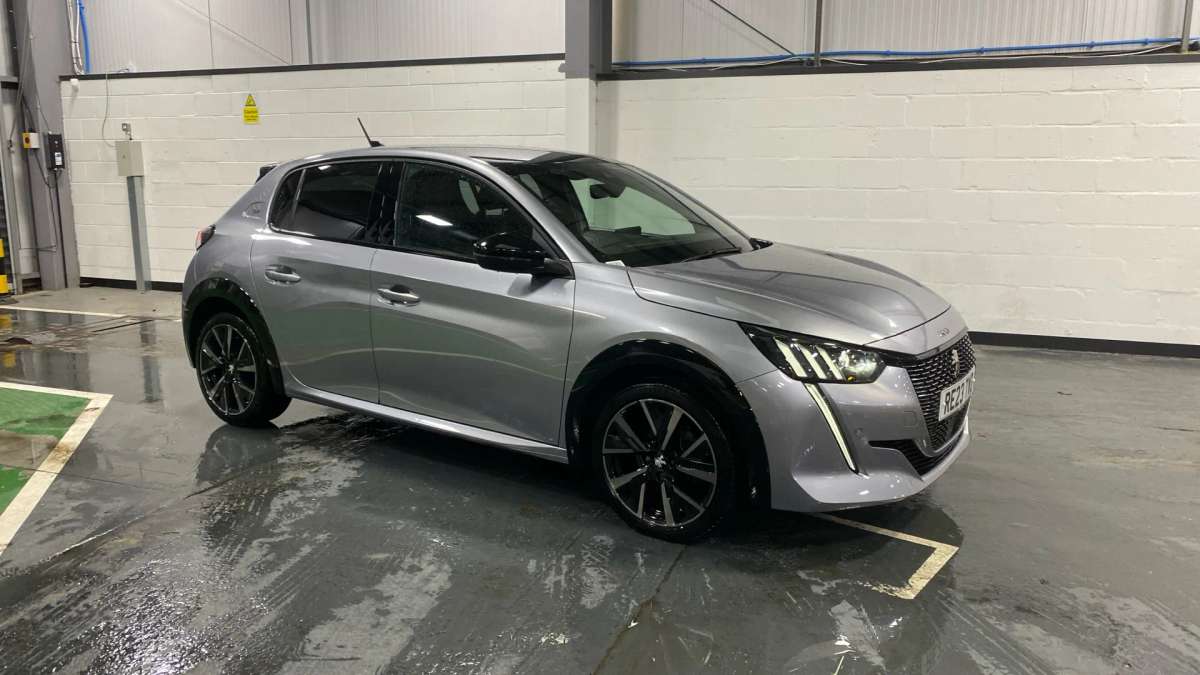 Check out this Peugeot 208 2023 Petrol Manual