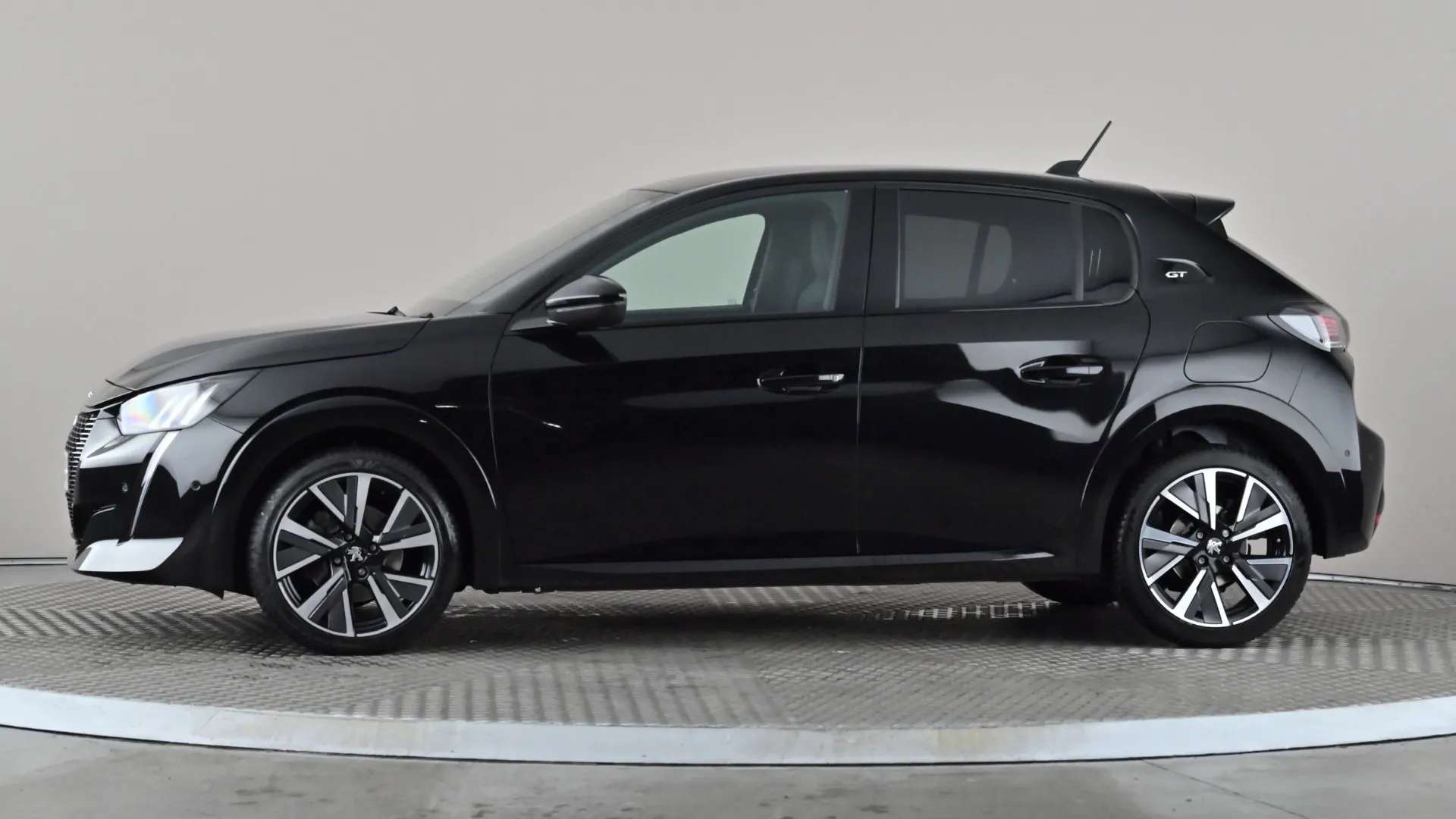 A 2022 PEUGEOT 208 1.2 PureTech 100 GT A 2022 PEUGEOT 208 1.2 PureTech 100 GT