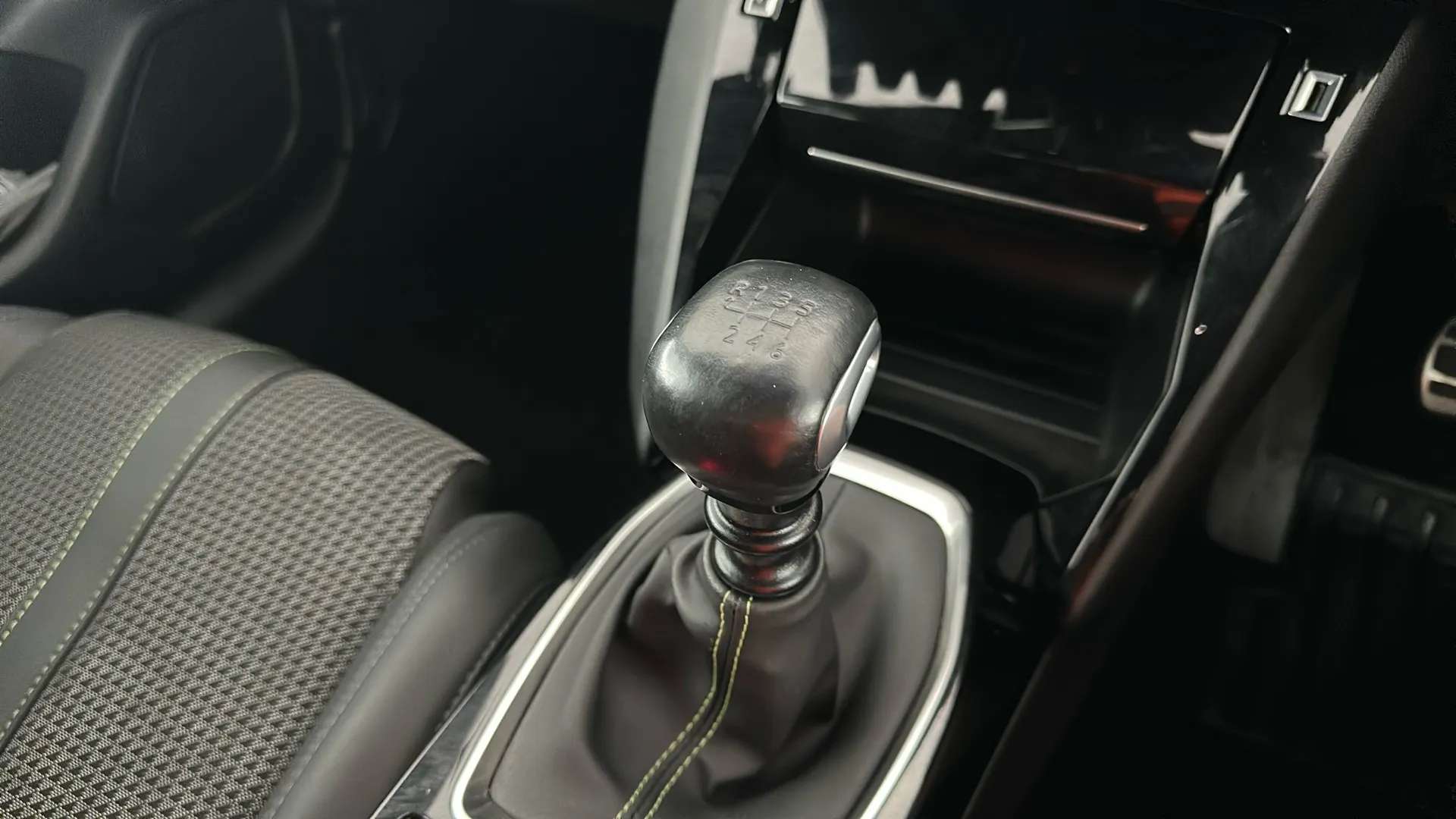2022 PEUGEOT 208 2022 PEUGEOT 208