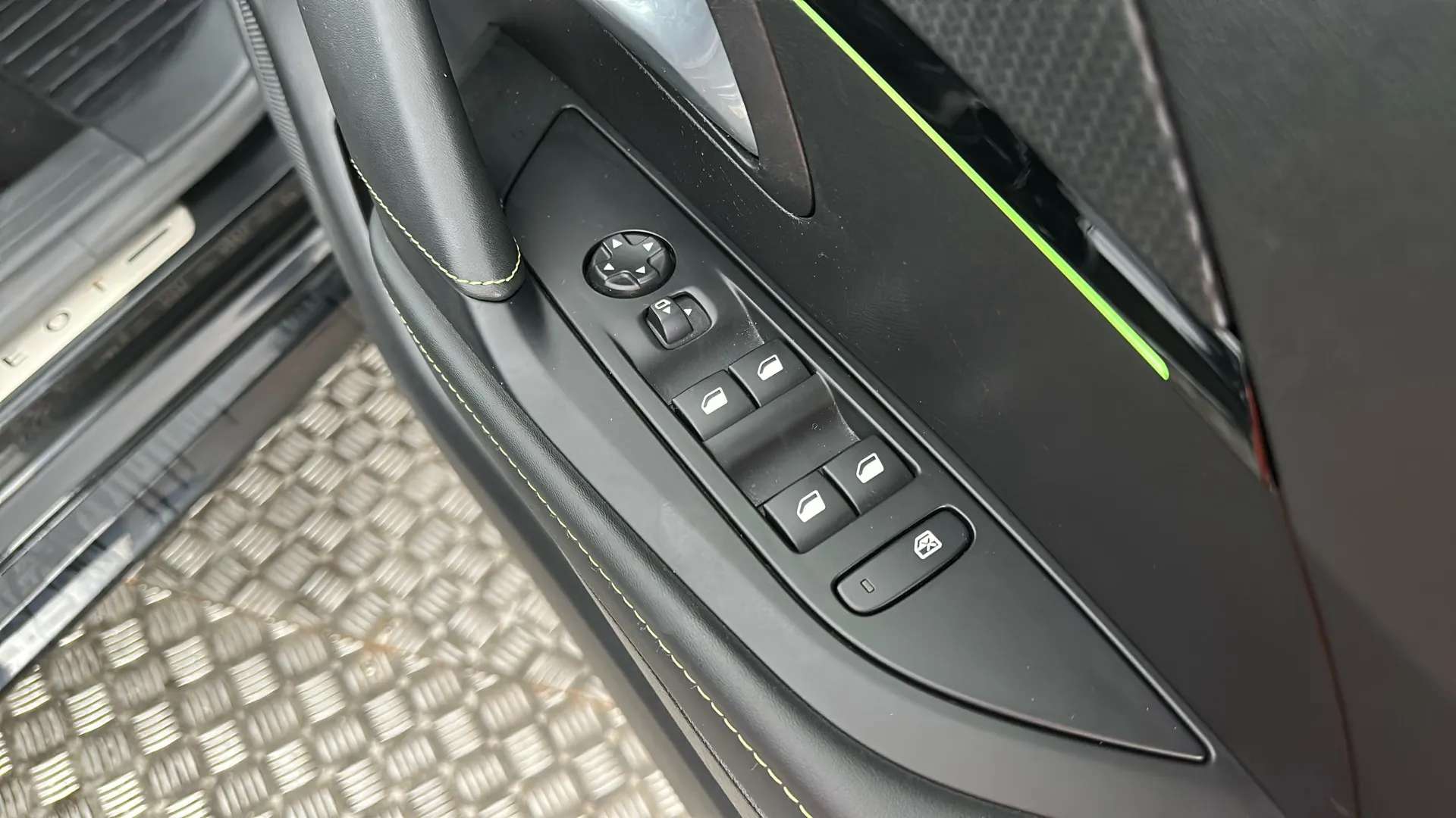 2022 PEUGEOT 208 2022 PEUGEOT 208