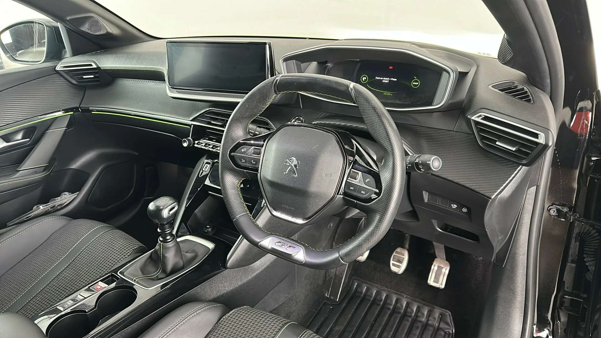 2022 PEUGEOT 208 2022 PEUGEOT 208
