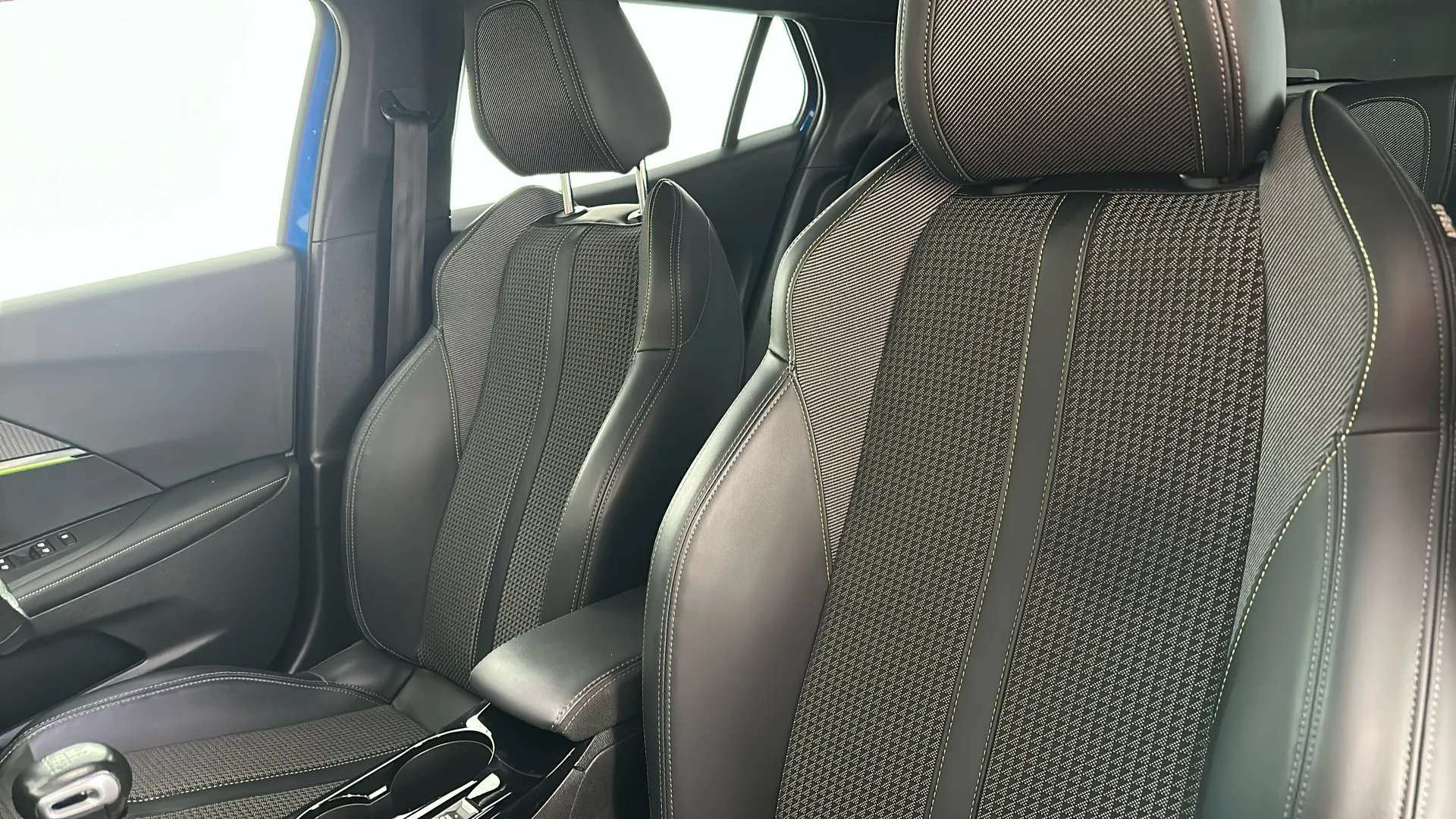 2022 PEUGEOT 2008 2022 PEUGEOT 2008