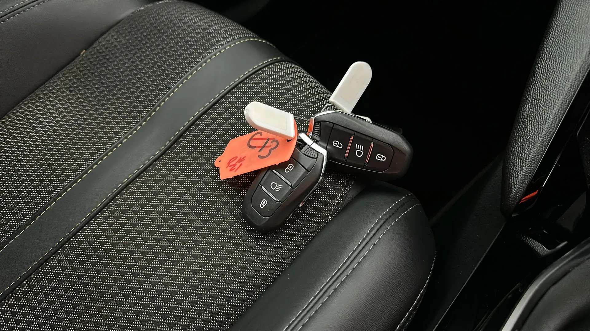 2022 PEUGEOT 2008 2022 PEUGEOT 2008