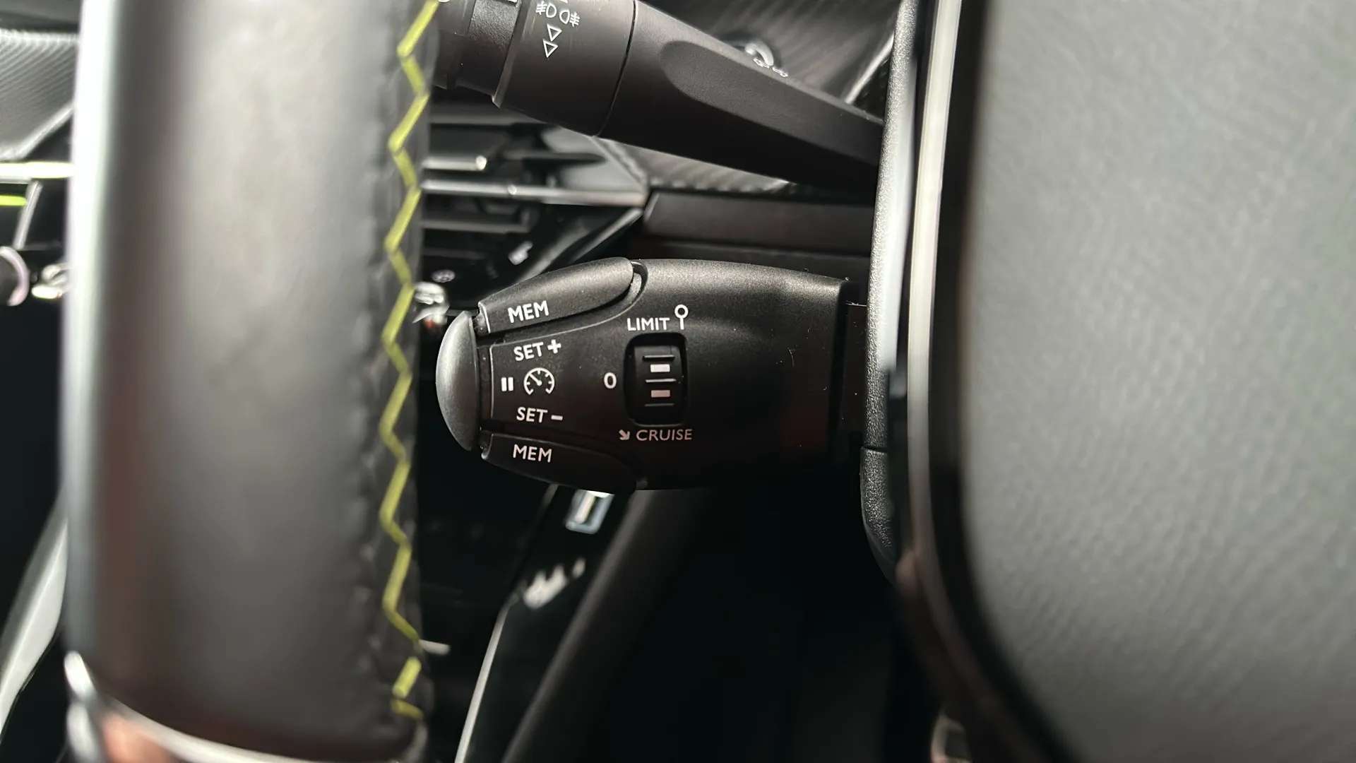 2022 PEUGEOT 2008 2022 PEUGEOT 2008