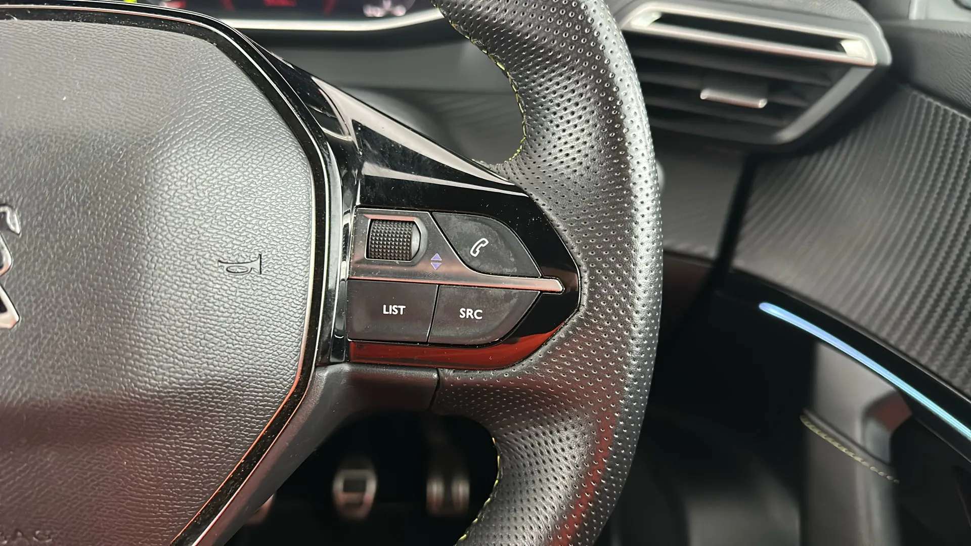 2023 PEUGEOT 2008 2023 PEUGEOT 2008