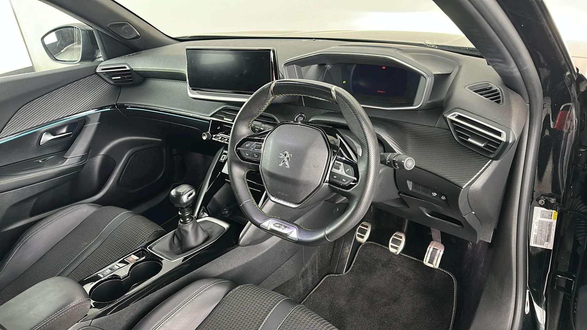 2023 PEUGEOT 2008 2023 PEUGEOT 2008