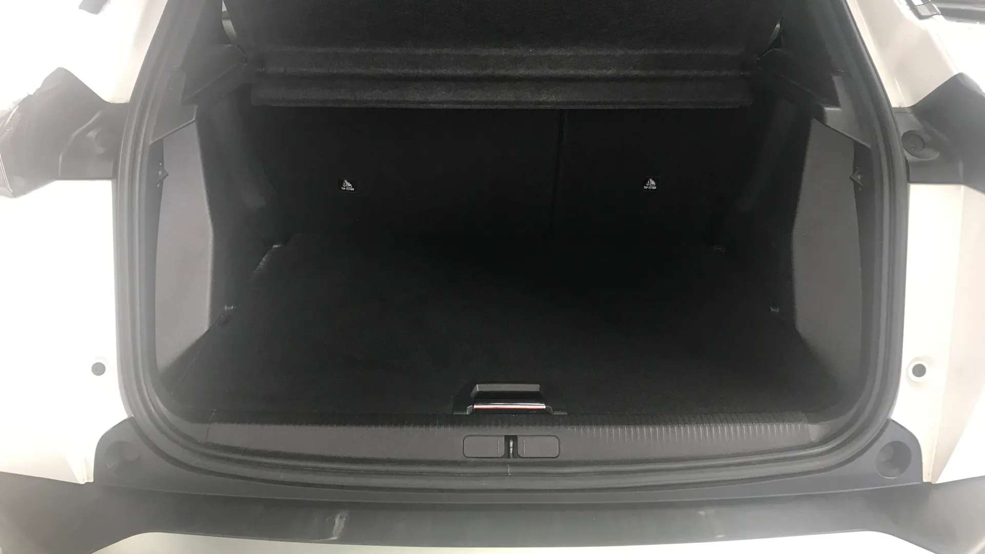 2022 PEUGEOT 2008 2022 PEUGEOT 2008