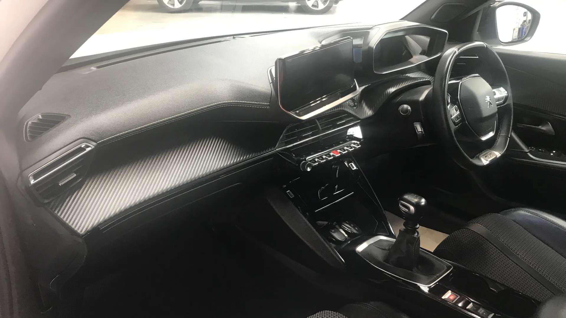 2022 PEUGEOT 2008 2022 PEUGEOT 2008