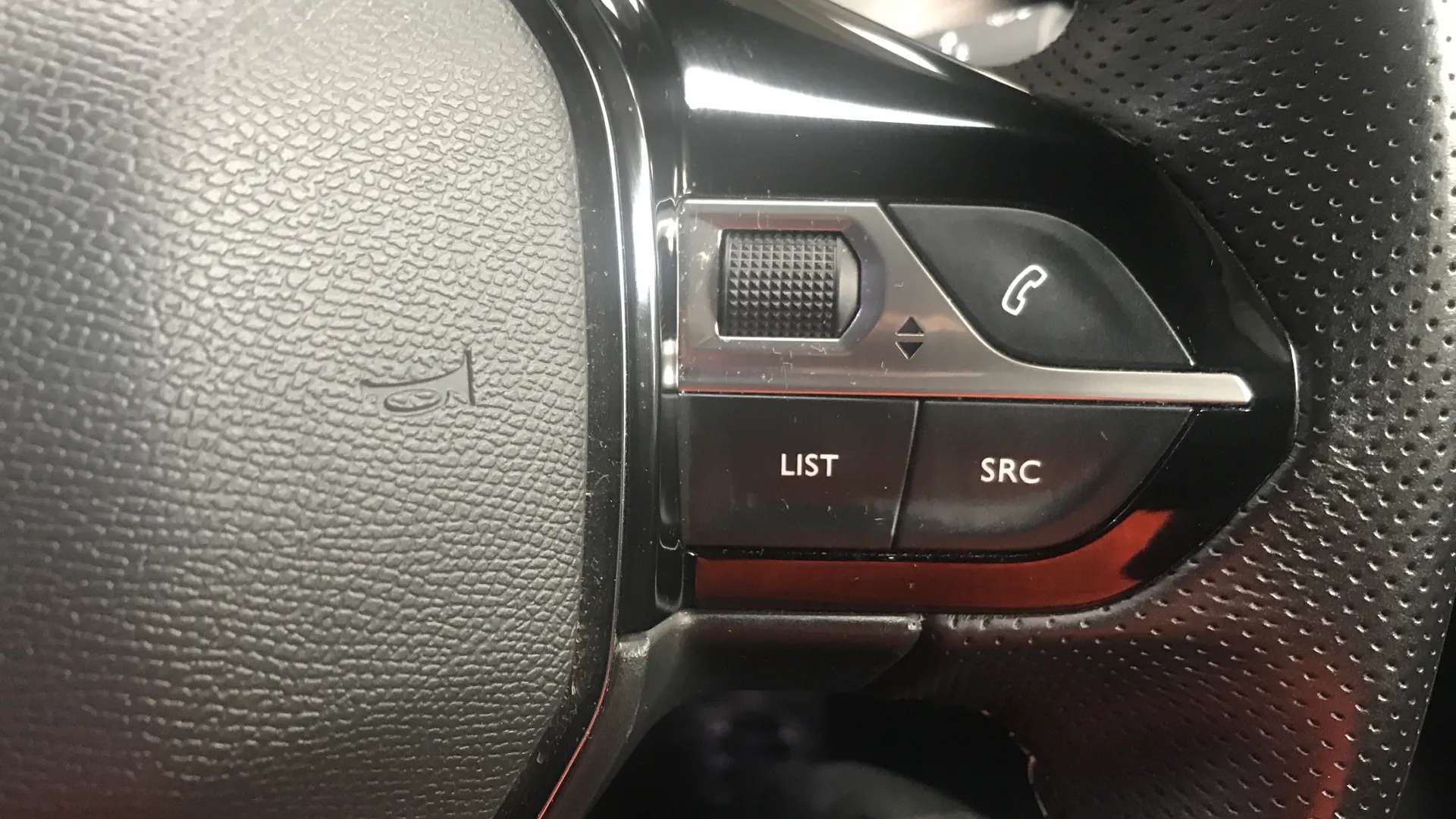 2022 PEUGEOT 2008 2022 PEUGEOT 2008