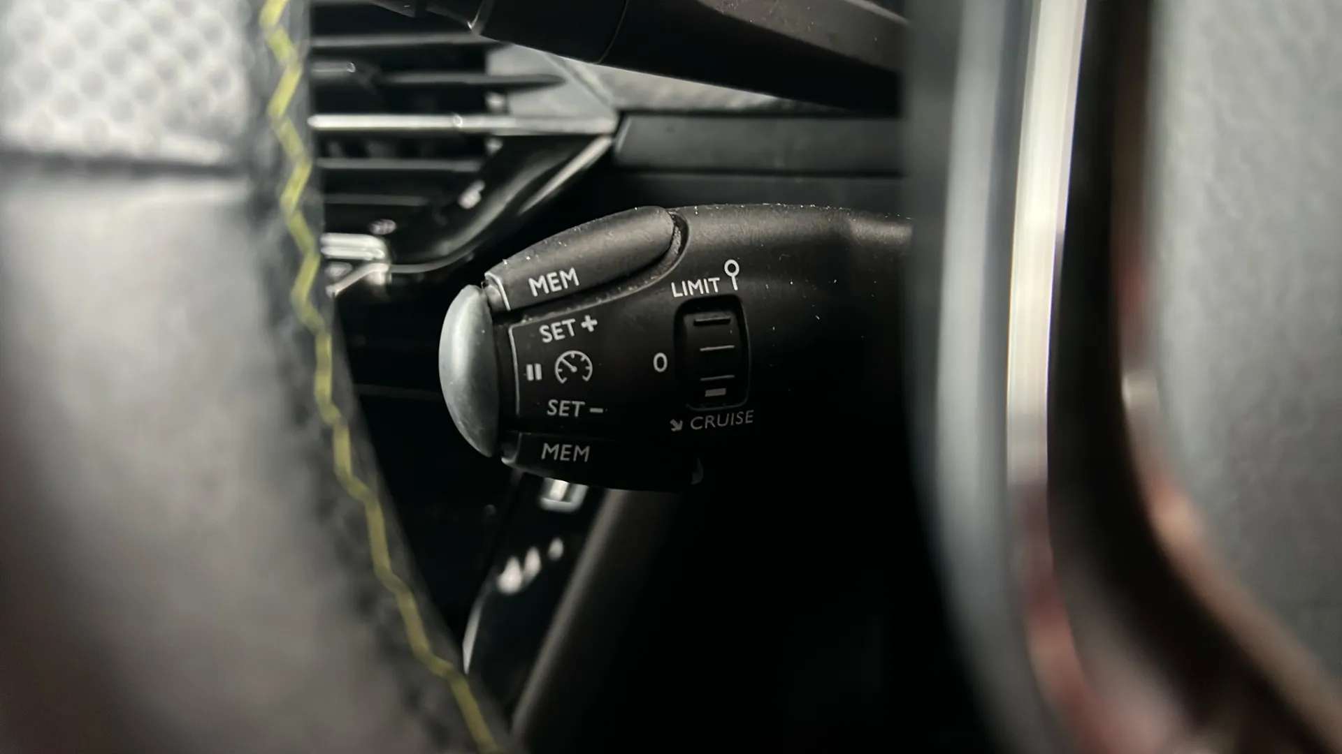 2022 PEUGEOT 2008 2022 PEUGEOT 2008