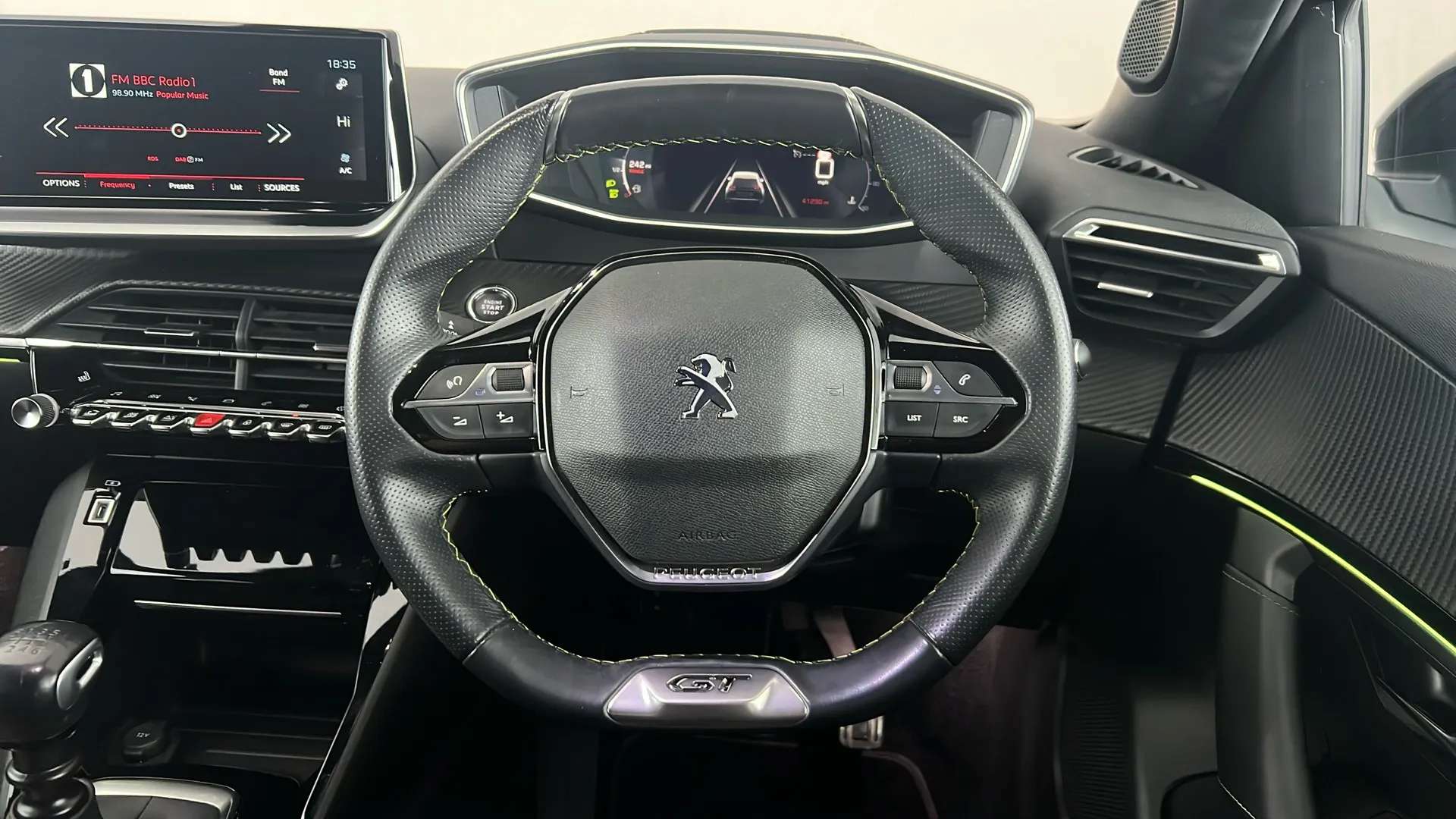 2022 PEUGEOT 2008 2022 PEUGEOT 2008