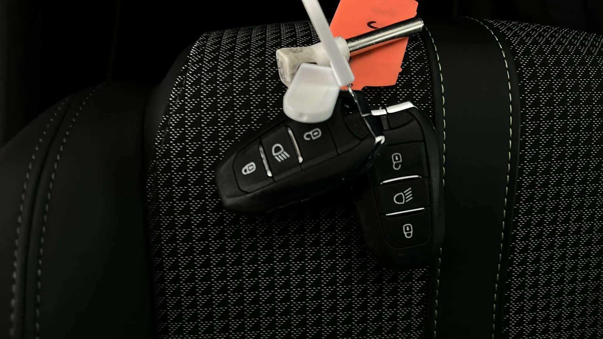 2022 PEUGEOT 2008 2022 PEUGEOT 2008