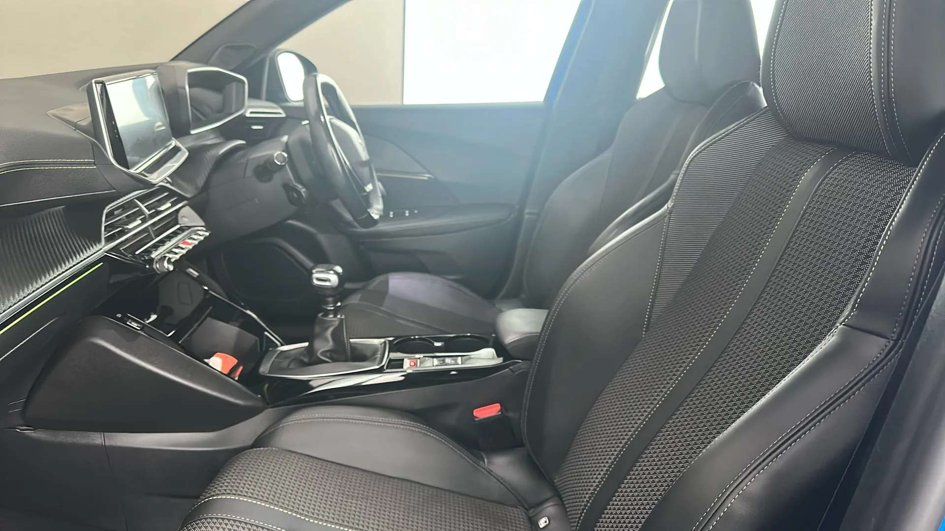 2022 PEUGEOT 2008 2022 PEUGEOT 2008