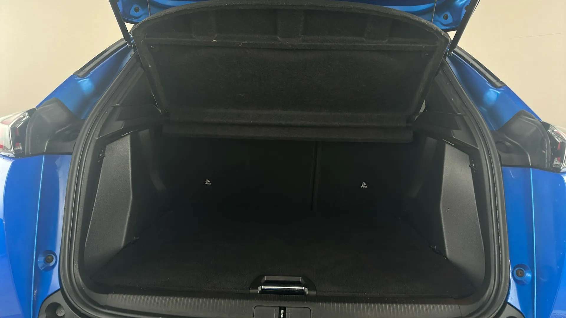 2022 PEUGEOT 2008 2022 PEUGEOT 2008