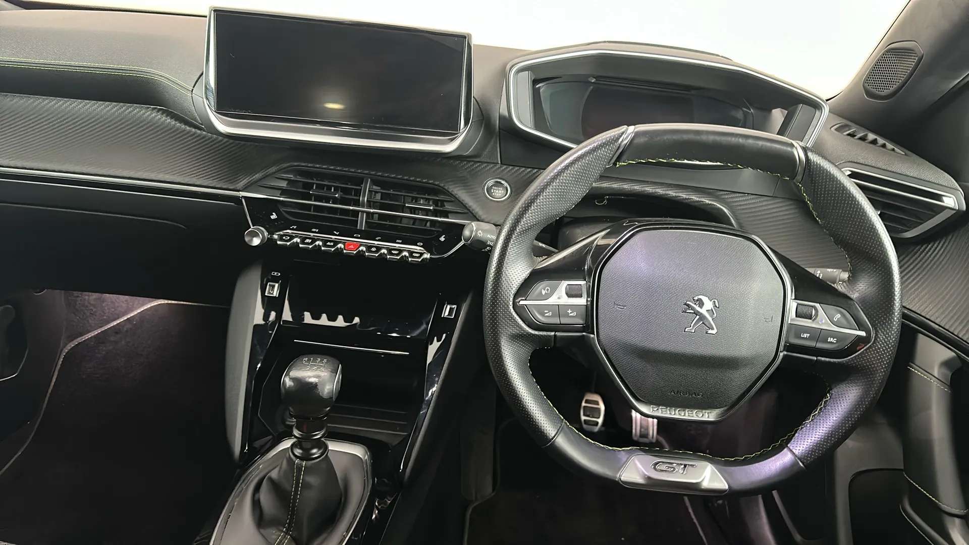 2022 PEUGEOT 2008 2022 PEUGEOT 2008