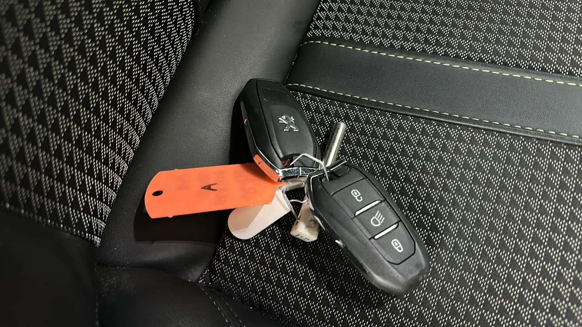 2022 PEUGEOT 2008 2022 PEUGEOT 2008