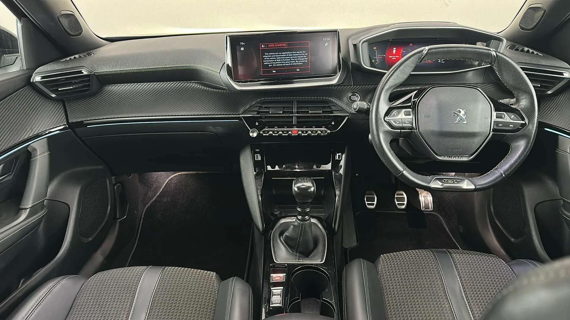 2021 PEUGEOT 2008 2021 PEUGEOT 2008