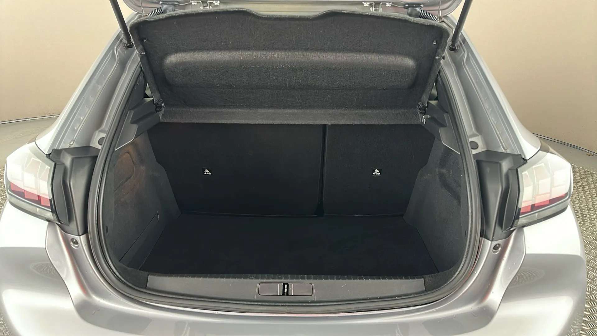 2020 PEUGEOT 208 2020 PEUGEOT 208