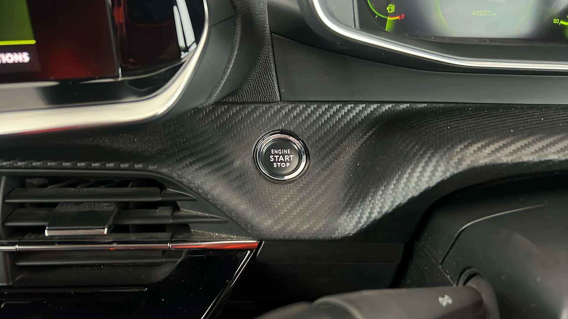 2020 PEUGEOT 2008 2020 PEUGEOT 2008